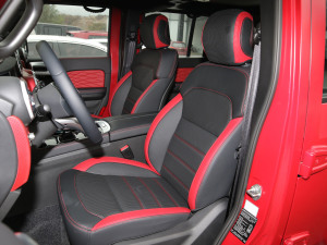 20212.0D Ԅ򌵶hӢ۰b ǰ늿i {