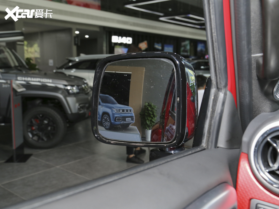 2023BJ40 2.0T ԄЫC˰b