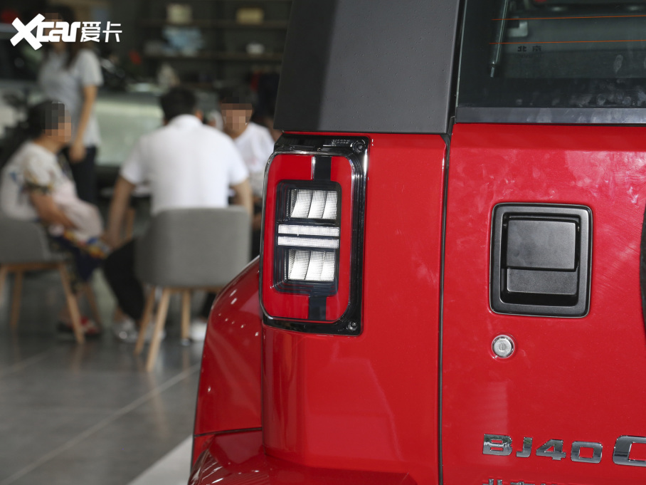 2023BJ40 2.0T ԄЫC˰b