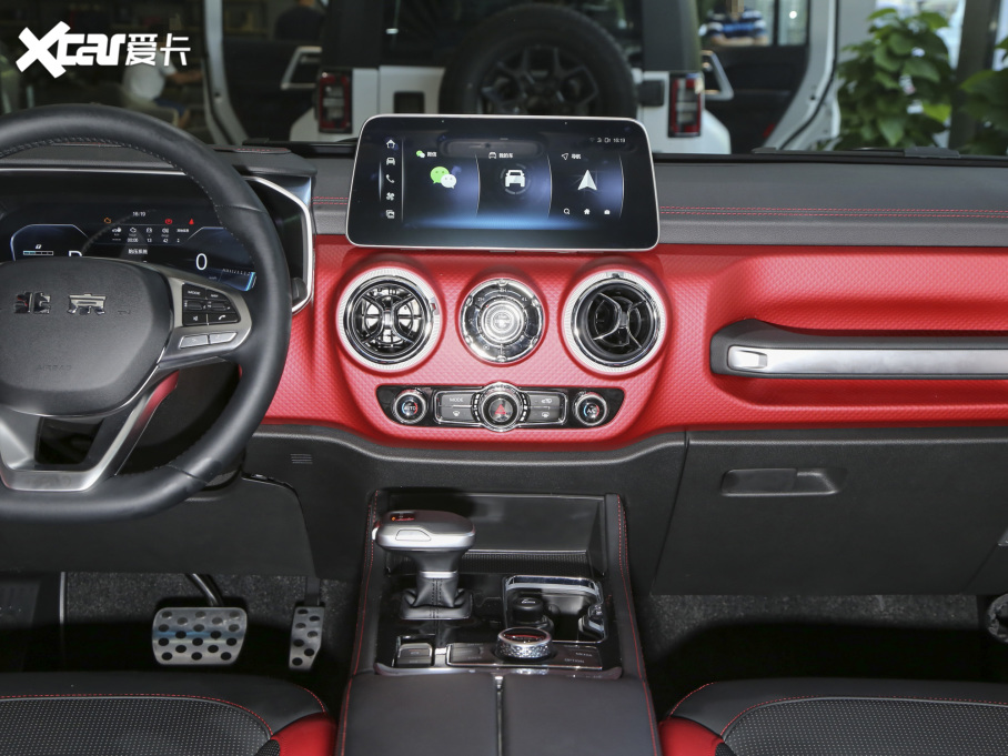 2023BJ40 2.0T ԄЫC˰b