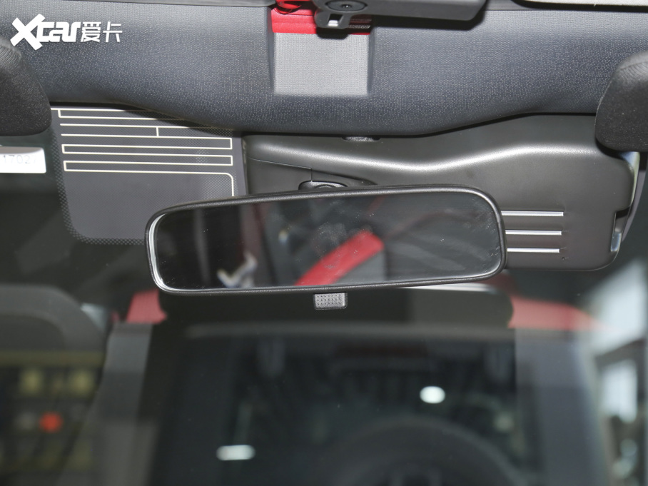 2023BJ40 2.0T ԄЫC˰b