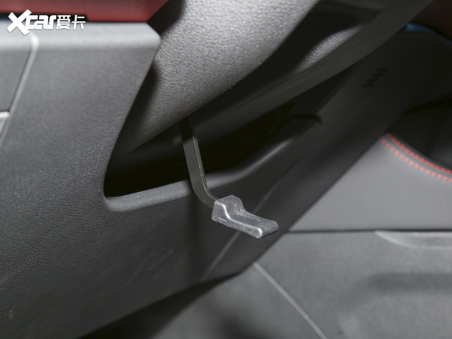 2023BJ40 2.0T Ԅ(dng)(q)ЫC˰?zhn)b