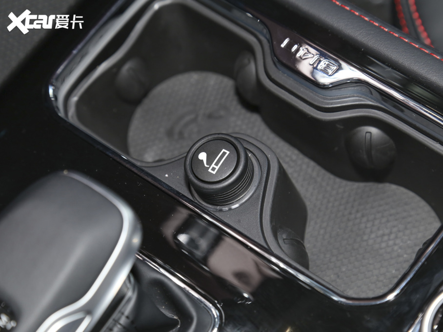 2023BJ40 2.0T ԄЫC˰b