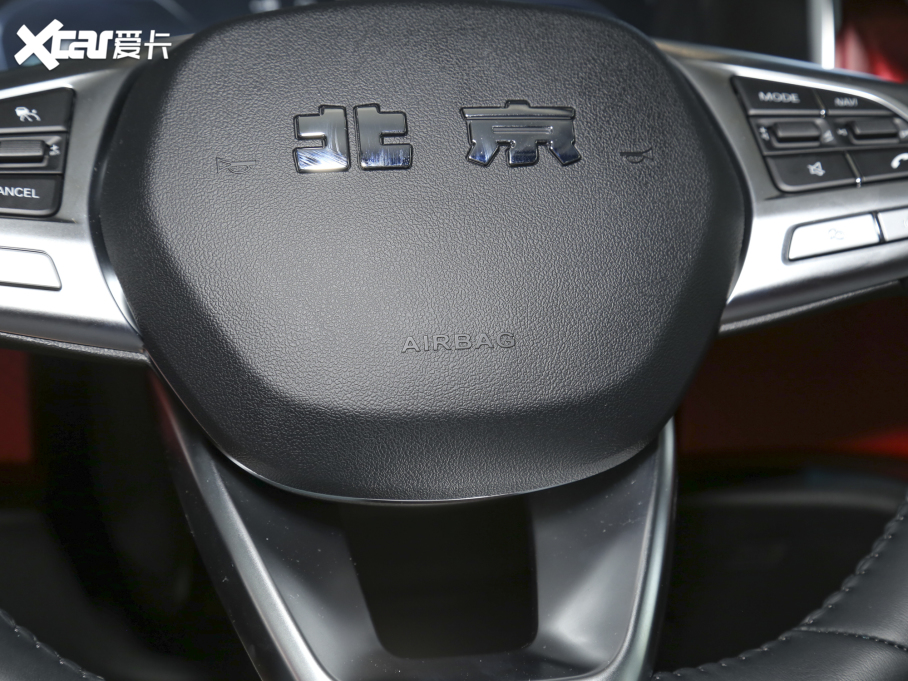 2023BJ40 2.0T ԄЫC˰b