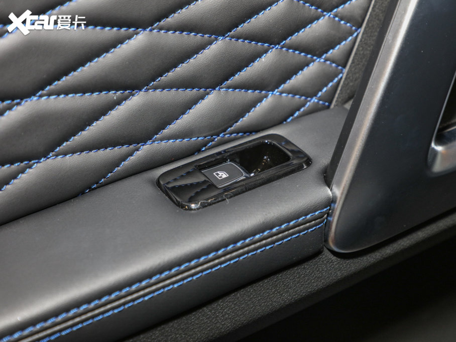 2023���BJ40 2.0T �Ԅ������ЫC�˰�������