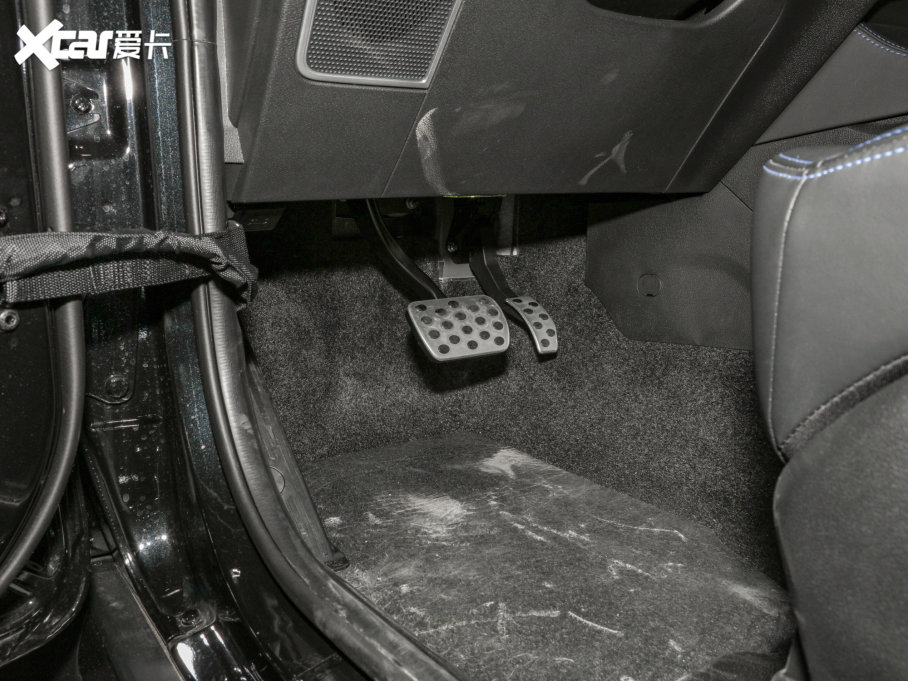 2023���BJ40 2.0T �Ԅ������ЫC�˰�������