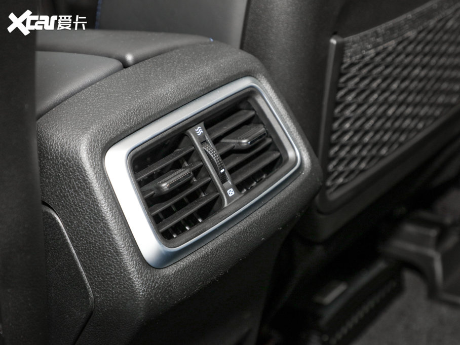 2023BJ40 2.0T ԄЫC˰