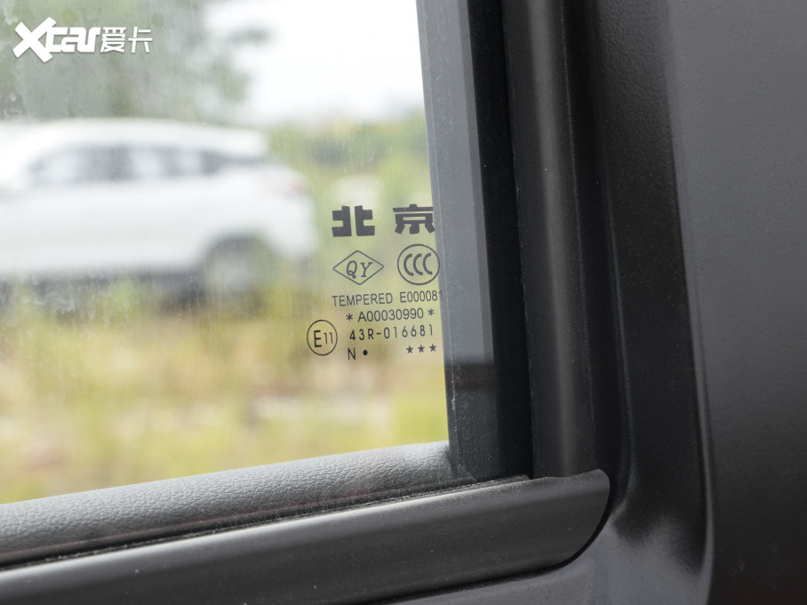 2023BJ40 2.0D Ԅ򌵶hӢ۰b(ǰ늿i)