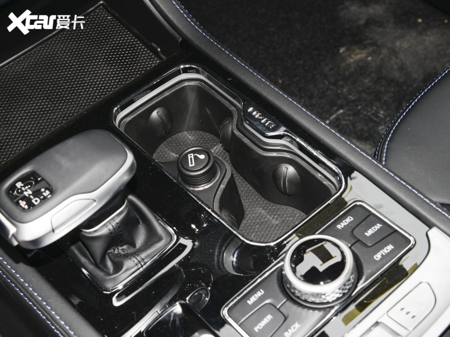 2023BJ40 2.0D Ԅ򌵶hӢ۰b(ǰ늿i)