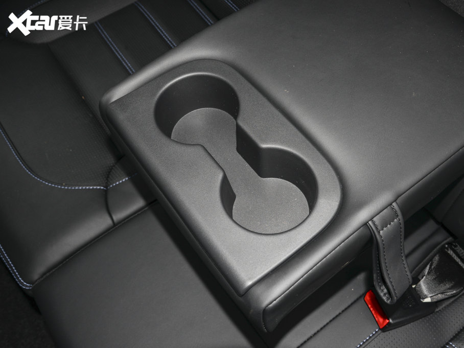 2023BJ40 2.0D Ԅ򌵶hӢ۰b(ǰ늿i)