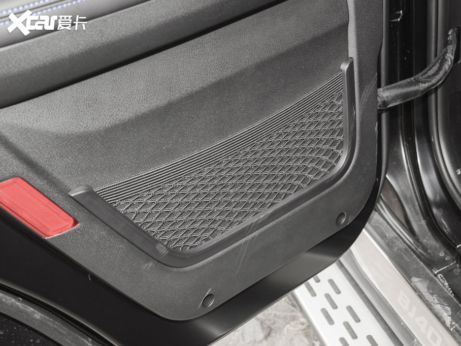 2023BJ40 2.0D Ԅ򌵶hӢ۰b(ǰ늿i)