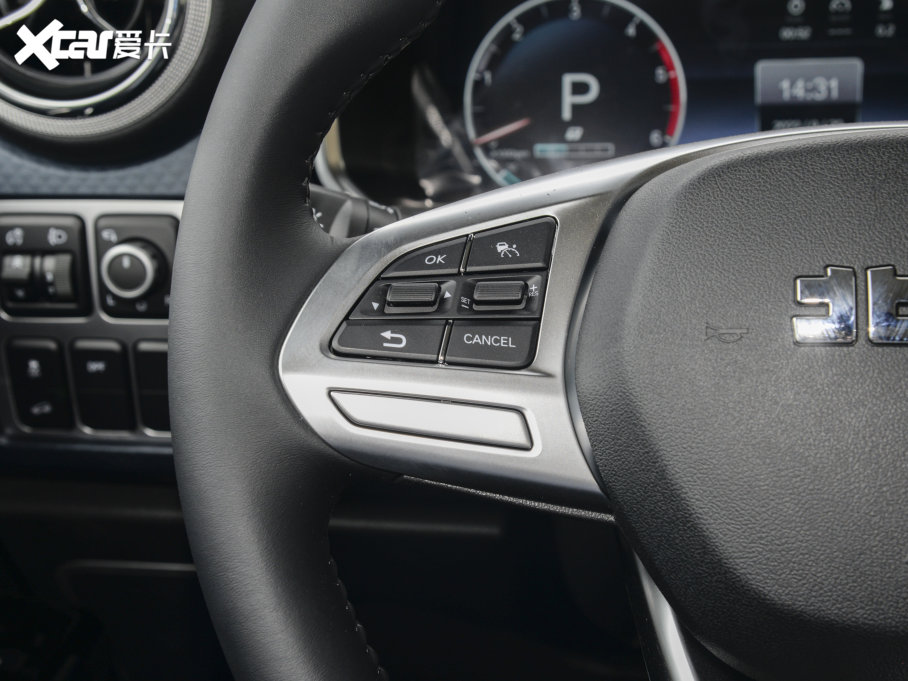 2023BJ40 2.0D Ԅ(q)hӢ۰?zhn)b(ǰ늿i)