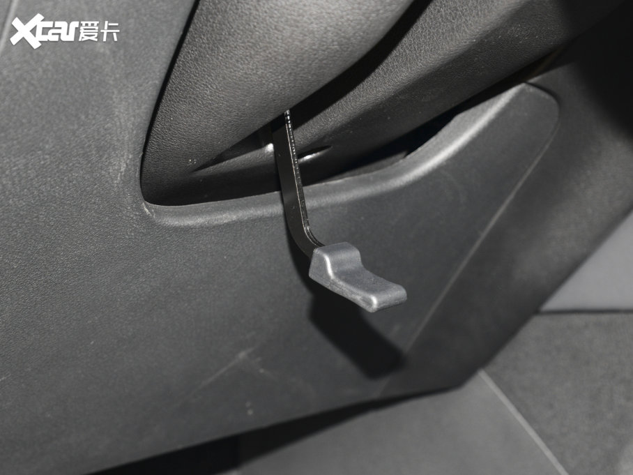 2023BJ40 2.0D Ԅ򌵶hӢ۰b(ǰ늿i)