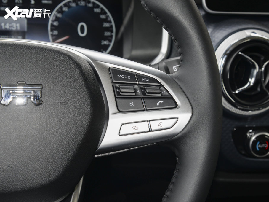 2023BJ40 2.0D Ԅ򌵶hӢ۰b(ǰ늿i)