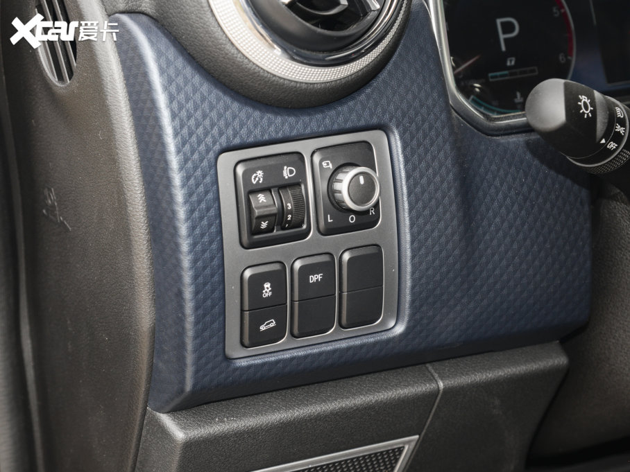 2023BJ40 2.0D Ԅ򌵶hӢ۰b(ǰ늿i)