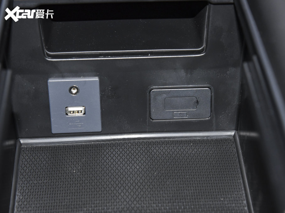 2023���BJ40 2.0T �Ԅ����h����܊��