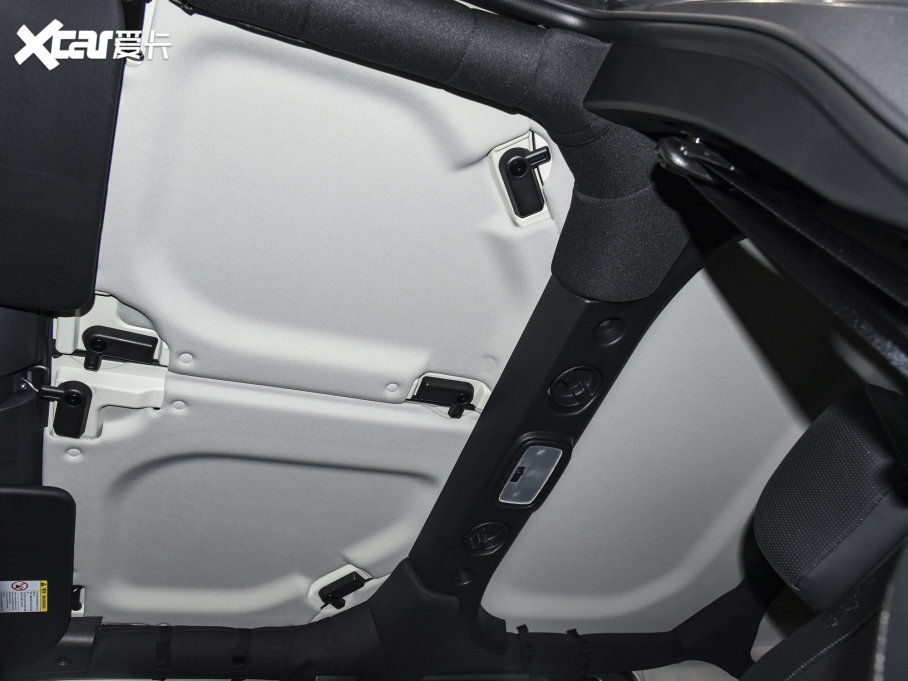 2023BJ40 2.0T Ԅh܊