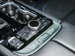 20232.0D Ԅ򌵶hӢ۰b п؅^