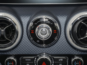 20232.0D Ԅ򌵶hӢ۰b(ǰ늿i) п؅^