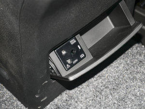 20232.0D Ԅ򌵶hӢ۰b(ǰ늿i) п؅^