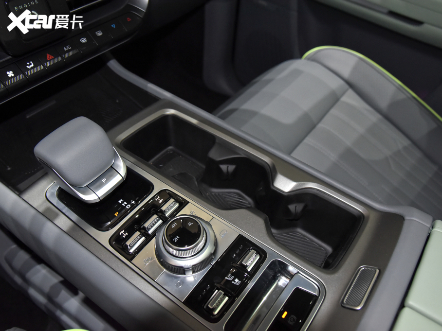 2024BJ40 2.0T ЫC˰ 