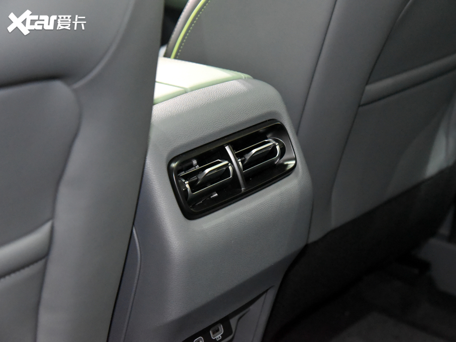 2024BJ40 2.0T ЫC˰ 