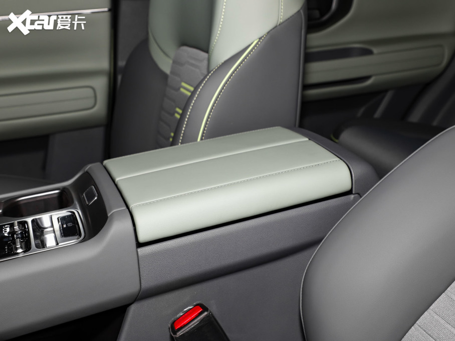 2024BJ40 2.0D hӢ۰ Խ