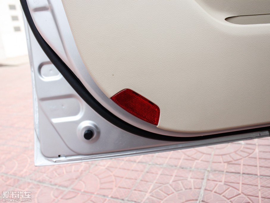 2012EϵЃɎ 1.3L քӘа