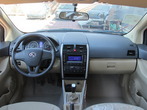 2012款1.3L 手动乐天版 中控区