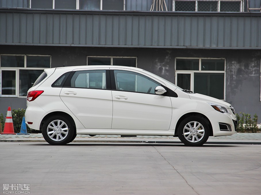 2013EϵЃɎ 1.5L ԄӘа