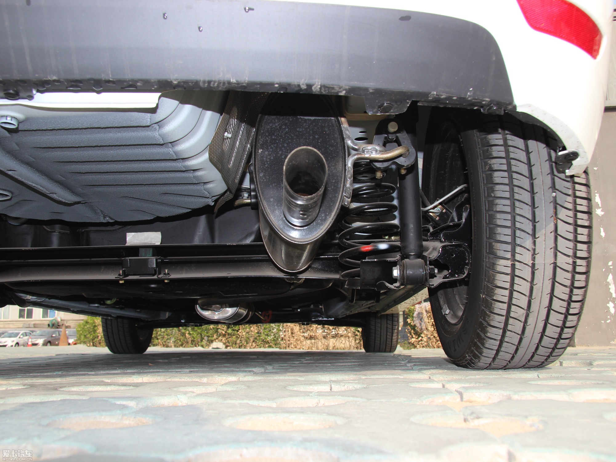 2013��Eϵ�ЃɎ� 1.3L �ք�(d��ng)�����