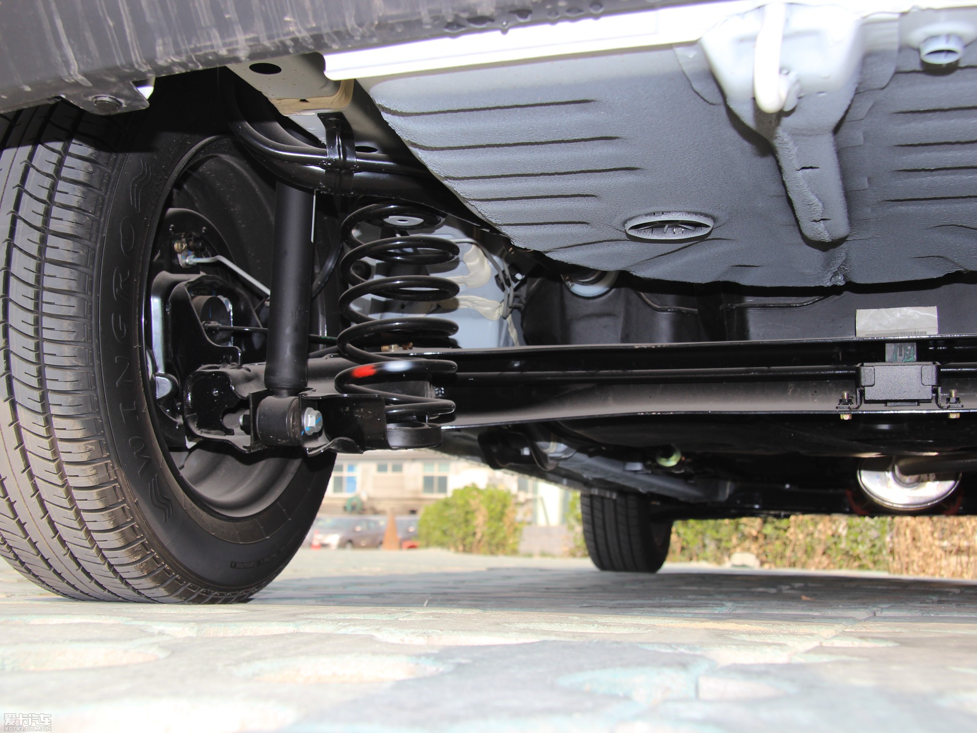 2013��Eϵ�ЃɎ� 1.3L �քӘ����