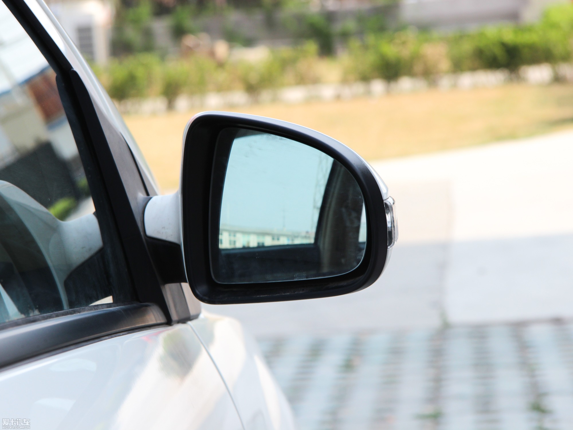 2013��Eϵ�ЃɎ� 1.3L �քӘ����