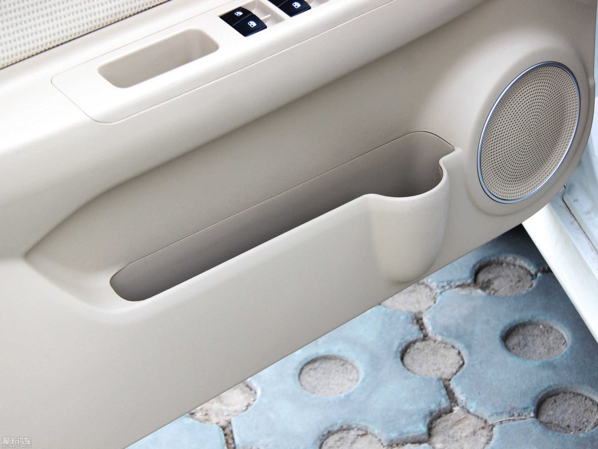 2013��Eϵ�ЃɎ� 1.3L �քӘ����