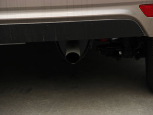 2013款1.5L 手动乐天版 排气管