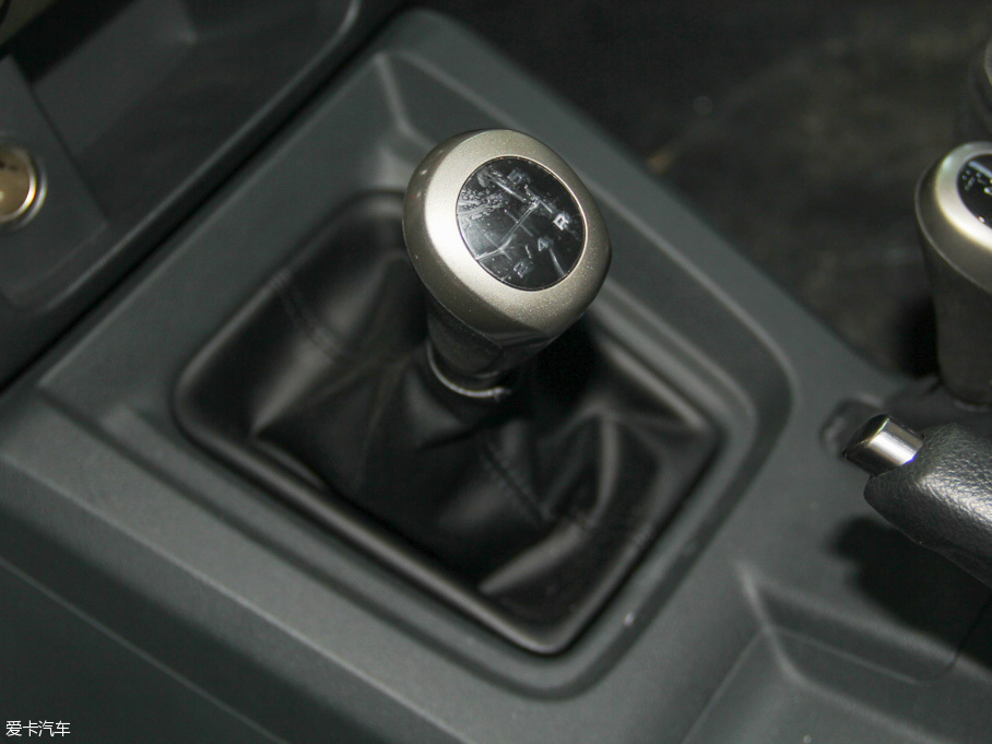 2014BJ40 2.4L քӴԽ