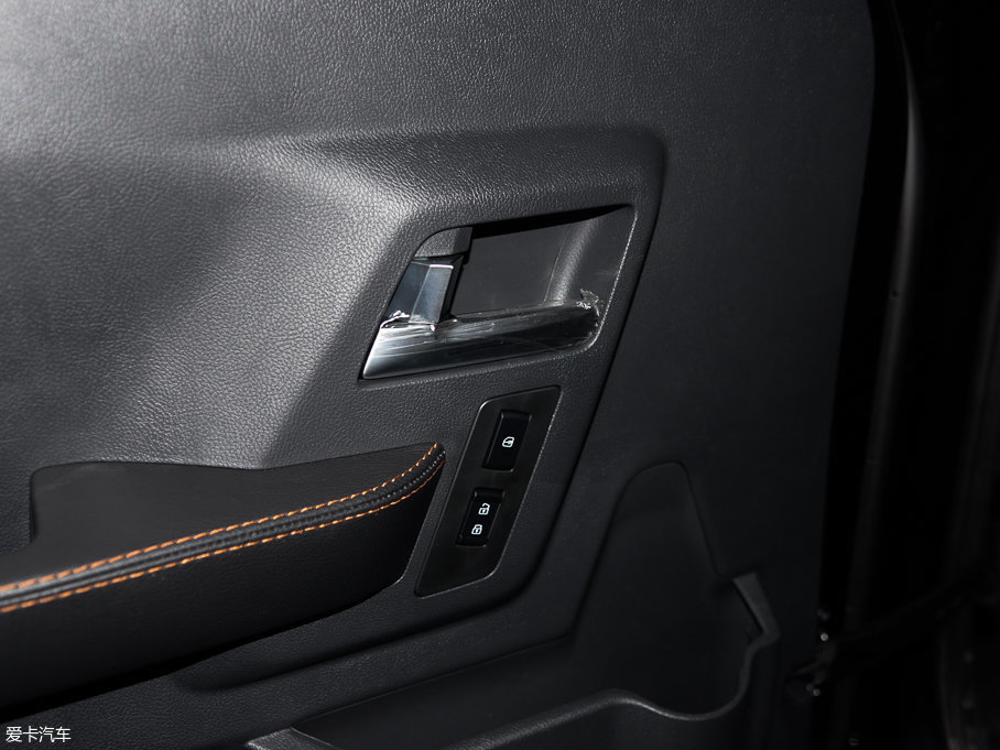 2016BJ40 L 2.3T Ԅ