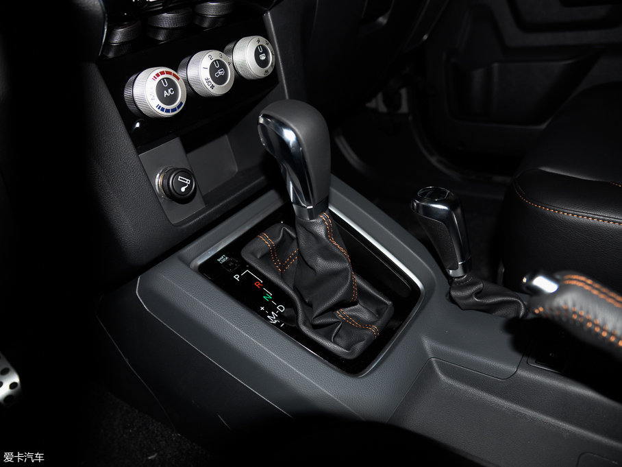 2016BJ40 L 2.3T Ԅ(q)