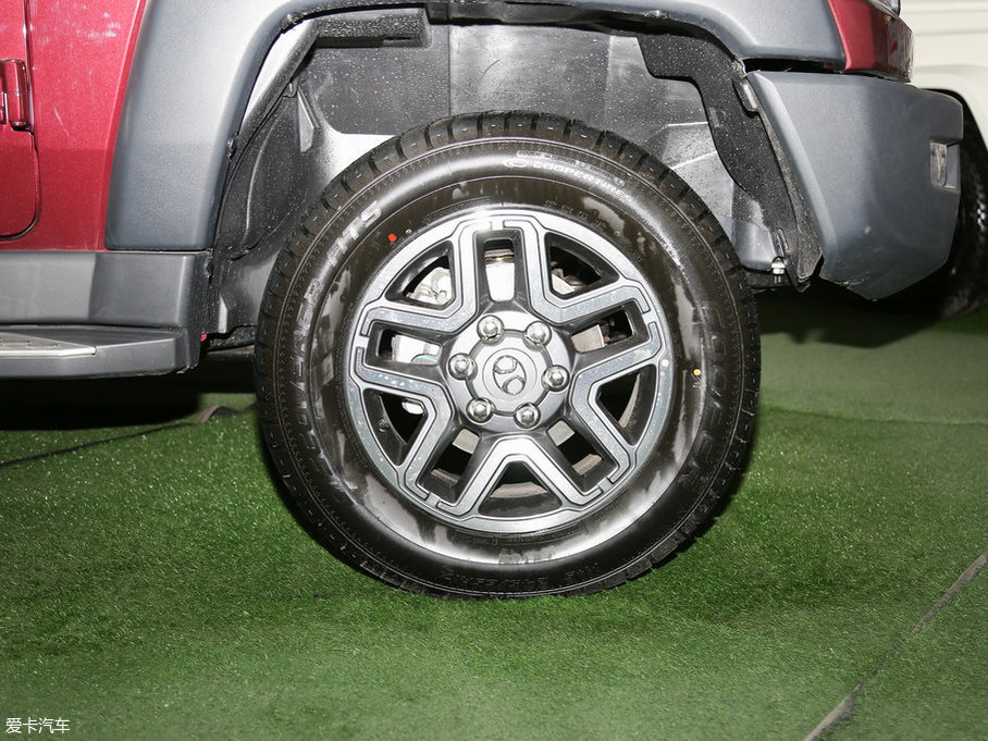 2016BJ40 L 2.3T Ԅ