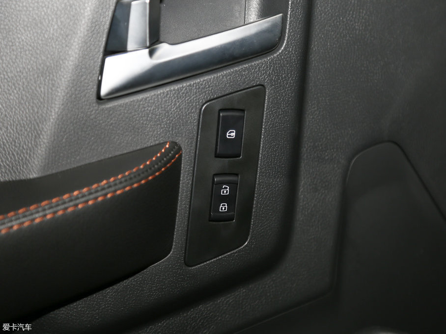 2016BJ40 L 2.3T Ԅ