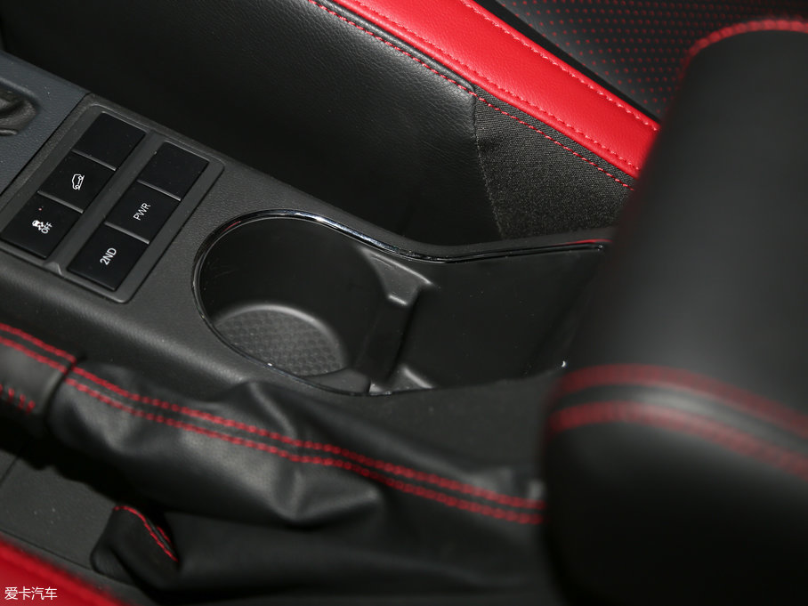 2017BJ40 L 2.3T Ԅ(dng)h(hun)܊