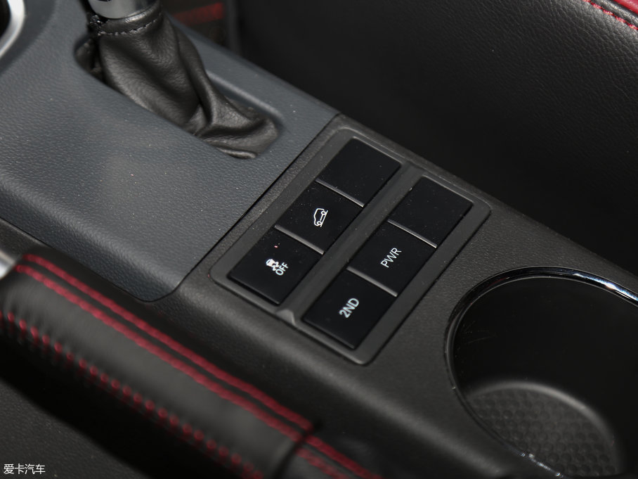 2017BJ40 L 2.3T Ԅ(dng)h(hun)܊