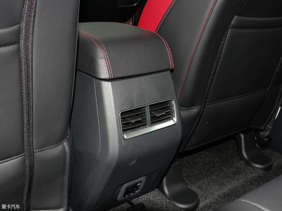 2017BJ40 L 2.3T ք(dng)h(hun)܊