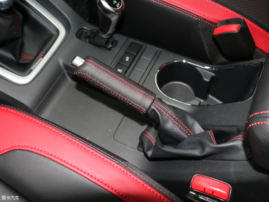 2017BJ40 L 2.3T ք(dng)h(hun)܊