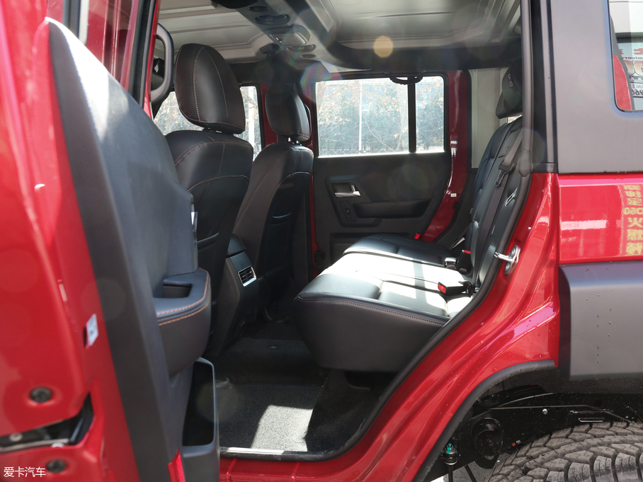 2018BJ40 L 2.0T քF 