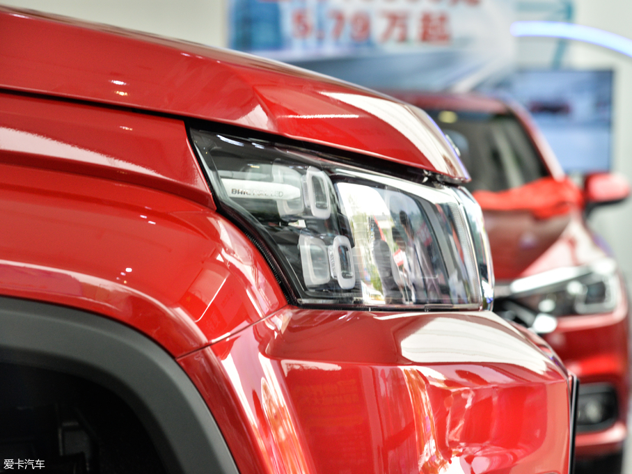 2018BJ40 PLUS 2.3T ԄŞ V