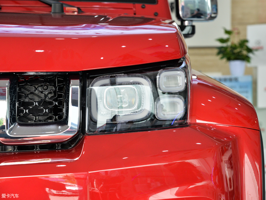 2018BJ40 PLUS 2.3T ԄŞ V