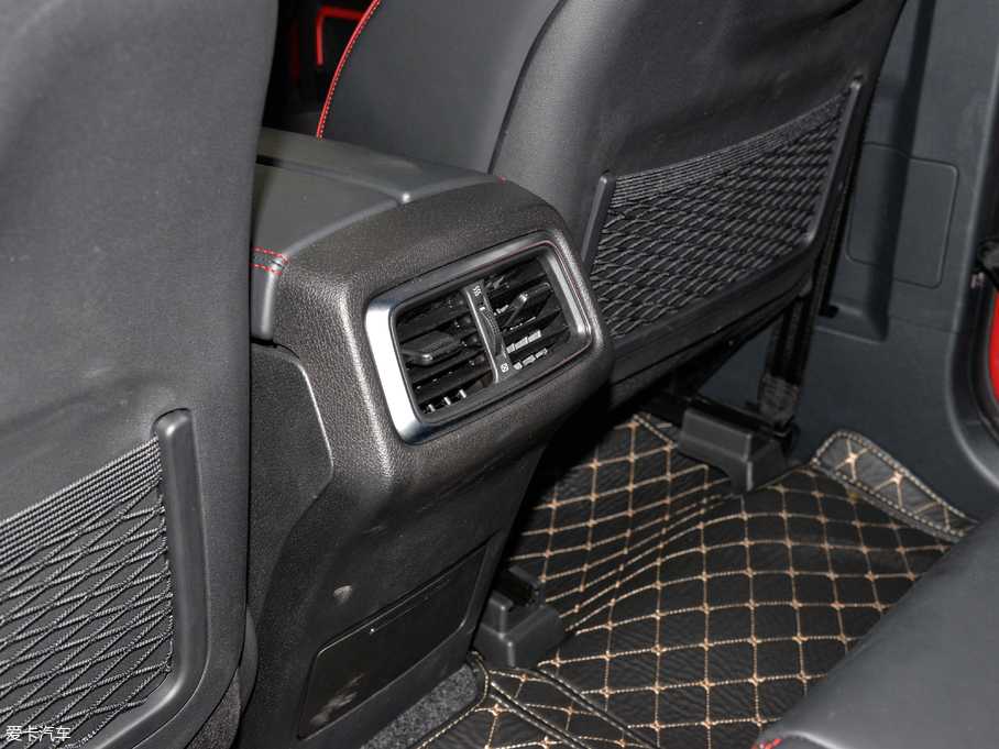 2018BJ40 PLUS 2.3T ԄŞ V