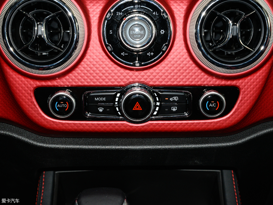 2018BJ40 PLUS 2.3T Ԅ(dng)(q)Ş (gu)V