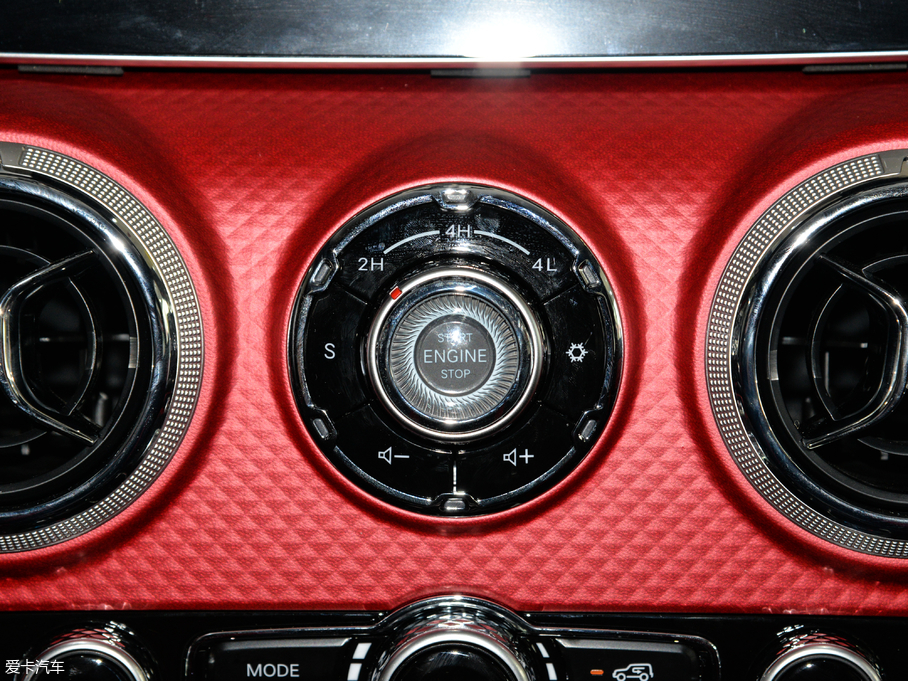 2018BJ40 PLUS 2.3T Ԅ(q)Ş V